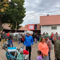 Eingang Kirta-Lauf 2025 verpixelt.jpg